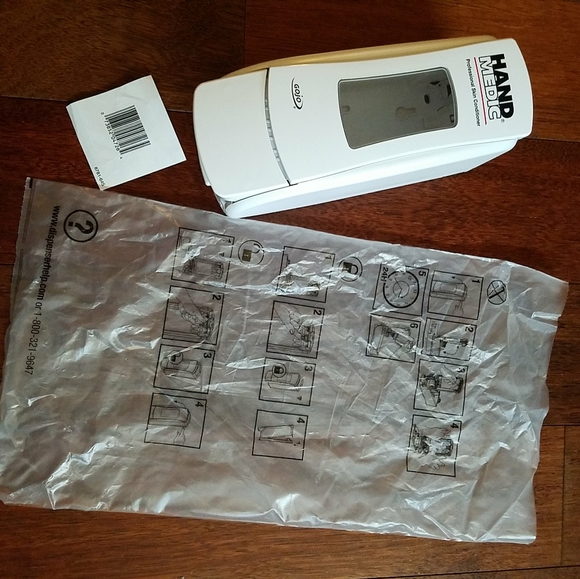 Gojo | Sanitizer Dispenser - Picture 4 of 5